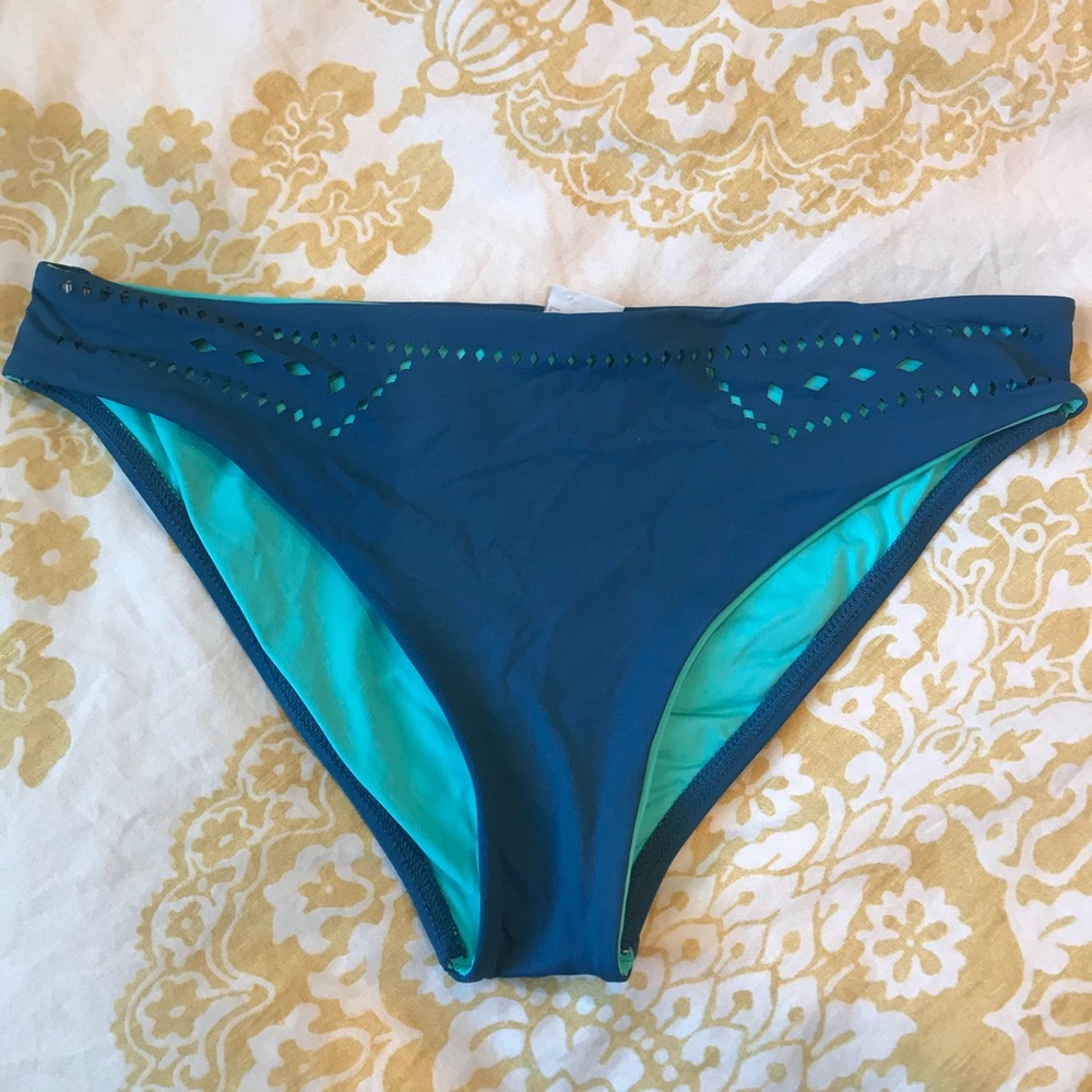 L-Space bikini bottoms